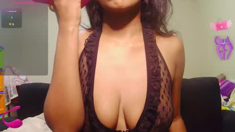 Snapshot of violett_lara chatting on 01-19-25, 02:36 violett online show from 01-19-25, 02:36