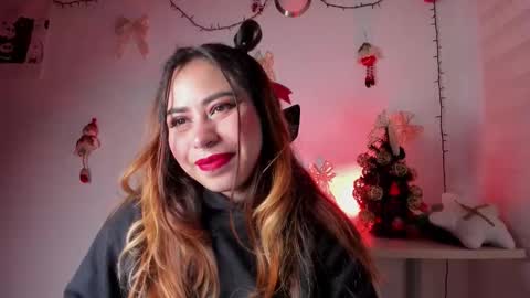Violeta online show from 12-20-25, 11:45