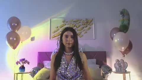 Snapshot of violetta_finch chatting on 06-14-26, 10:50 violetta_finch online show from 06-14-26, 10:50