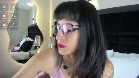 violettacolinss online show from 05-25-26, 11:49