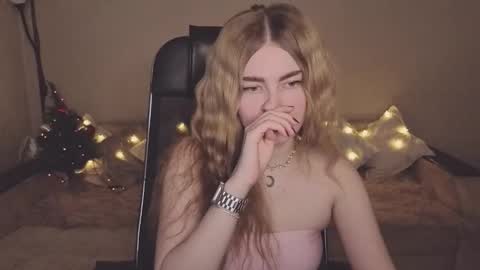 ViolettaOtis online show from 12-19-25, 12:23