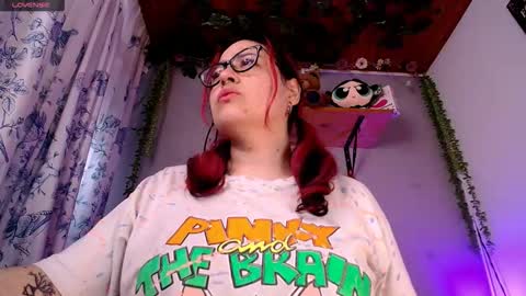 Snapshot of violettasexycam chatting on 03-29-26, 08:53 violetafetish online show from 03-29-26, 08:53