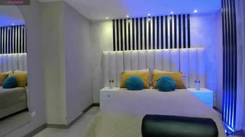 Violett Castel online show from 03-16-26, 07:40