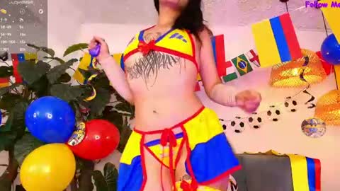 Snapshot of violettenoi chatting on 06-24-26, 09:25 violettenoi online show from 06-24-26, 09:25