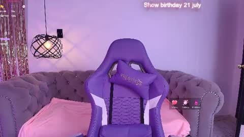 Snapshot of violettenoi chatting on 07-12-26, 07:27 violettenoi online show from 07-12-26, 07:27