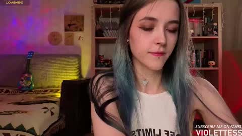 Snapshot of violettesss chatting on 02-04-26, 01:50 Vi Best on my Fansly online show from 02-04-26, 01:50