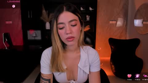 Violett  online show from 03-26-26, 07:52