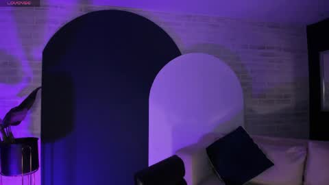 Violett  online show from 04-11-26, 09:46