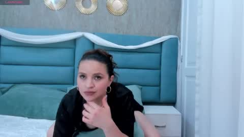 Snapshot of violettrossy chatting on 04-21-26, 08:01 violet rossy online show from 04-21-26, 08:01