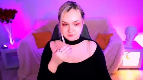 Violett online show from 05-27-26, 08:11