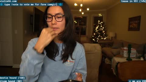 Snapshot of violishh chatting on 12-29-24, 03:11 follow me on twitter violishh and ig violishh online show from 12-29-24, 03:11