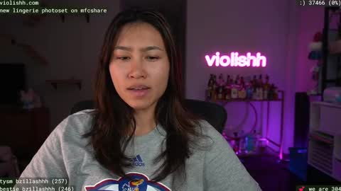 Snapshot of violishh chatting on 02-21-25, 02:50 follow me on twitter violishh and ig violishh online show from 02-21-25, 02:50