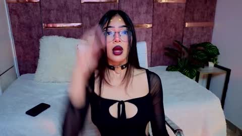 viollettebylyly online show from 10-10-25, 12:15