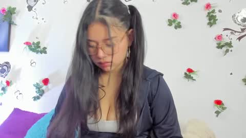 Snapshot of vip_thedivas chatting on 12-16-24, 03:11 The divas online show from 12-16-24, 03:11