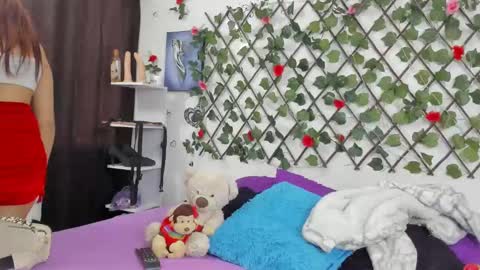 Snapshot of vip_thedivas chatting on 12-27-24, 12:23 The divas online show from 12-27-24, 12:23