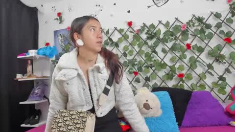 Snapshot of vip_thedivas chatting on 01-07-25, 11:37 The divas online show from 01-07-25, 11:37