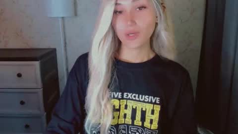 Pearl online show from 03-10-26, 03:00