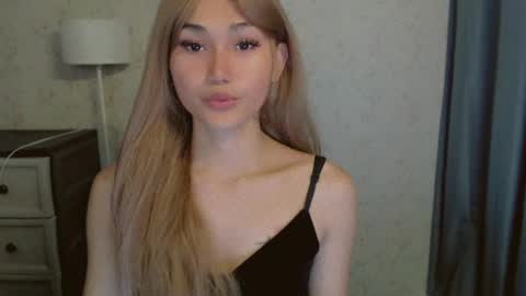 Snapshot of virgenpearl chatting on 07-02-26, 01:27 Pearl online show from 07-02-26, 01:27