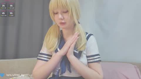 Snapshot of virgiin_lily chatting on 10-27-25, 04:33  Lily  online show from 10-27-25, 04:33