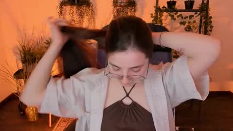 Snapshot of virtualvoyant chatting on 01-17-26, 01:32 your love online show from 01-17-26, 01:32