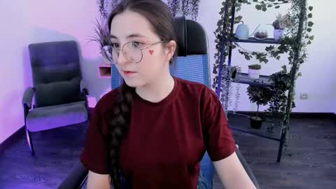 Snapshot of virtualvoyant chatting on 02-13-26, 07:15 your love online show from 02-13-26, 07:15