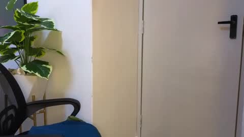 Ashley online show from 02-09-25, 09:05