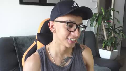 VITO BENZ online show from 10-25-25, 04:24