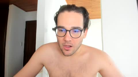 Snapshot of vito_ferrero chatting on 06-22-26, 06:05 Vito Ferrer online show from 06-22-26, 06:05