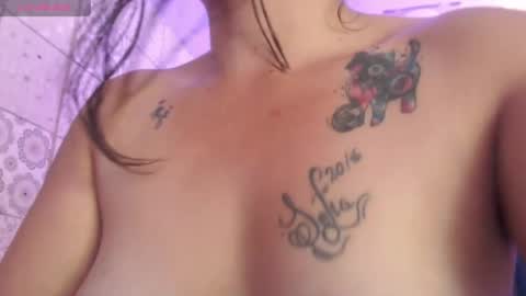 Snapshot of vitoria23_ chatting on 03-11-25, 08:09 victoria 3 online show from 03-11-25, 08:09