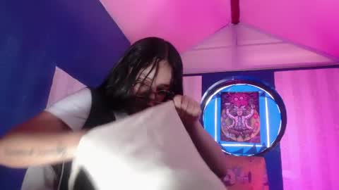 Snapshot of vitoria23_ chatting on 06-11-26, 02:37 victoria 3 online show from 06-11-26, 02:37