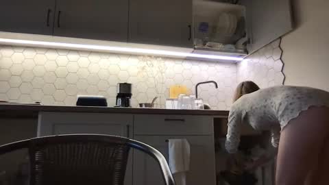 Snapshot of viv983161 chatting on 10-20-25, 12:16 viv983161 online show from 10-20-25, 12:16