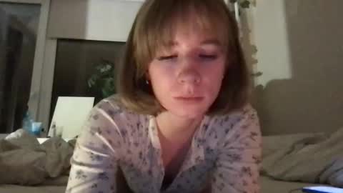 Snapshot of viv983161 chatting on 11-17-25, 02:45 viv983161 online show from 11-17-25, 02:45