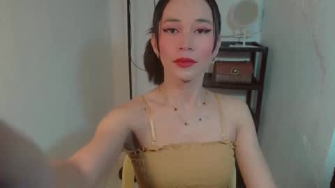 Snapshot of vivahotbabessandra chatting on 05-27-26, 05:32 SANDRA GOING YOU online show from 05-27-26, 05:32
