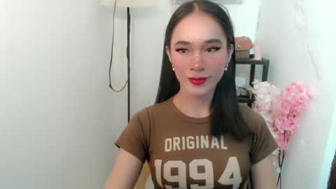 Snapshot of vivahotbabessandra chatting on 06-22-26, 05:32 SANDRA GOING YOU online show from 06-22-26, 05:32