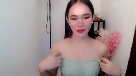 Snapshot of vivahotbabessandra chatting on 06-25-26, 06:12 SANDRA GOING YOU online show from 06-25-26, 06:12
