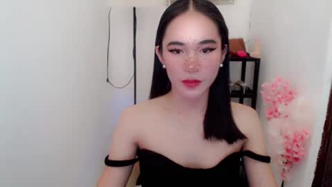 Snapshot of vivahotbabessandra chatting on 06-30-26, 12:22 SANDRA GOING YOU online show from 06-30-26, 12:22