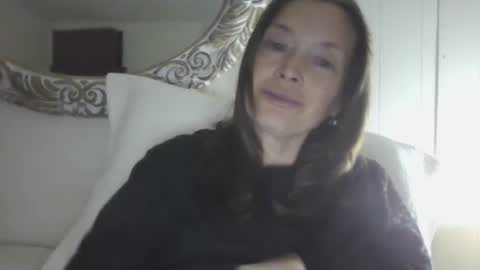 vivian online show from 09-21-25, 01:18