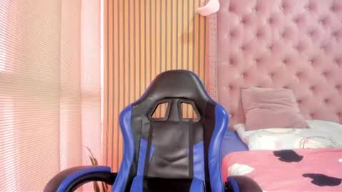 vivi cooper online show from 07-20-26, 10:12