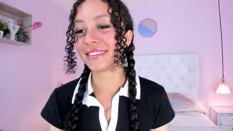 Vivi online show from 01-18-26, 04:16