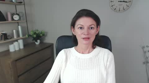 Snapshot of vivian_dream chatting on 12-02-24, 06:41 Vivian online show from 12-02-24, 06:41