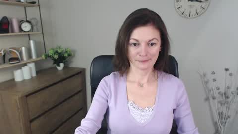 Snapshot of vivian_dream chatting on 12-06-24, 05:42 Vivian online show from 12-06-24, 05:42