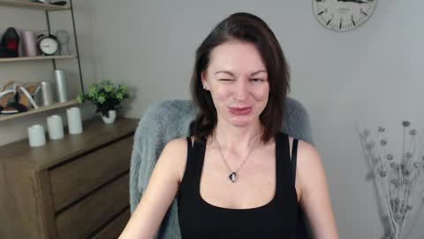 Snapshot of vivian_dream chatting on 12-09-24, 06:55 Vivian online show from 12-09-24, 06:55