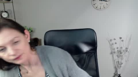 Snapshot of vivian_dream chatting on 01-11-25, 11:02 Vivian online show from 01-11-25, 11:02