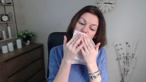 Snapshot of vivian_dream chatting on 01-13-25, 09:41 Vivian online show from 01-13-25, 09:41