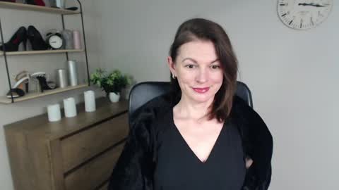 Snapshot of vivian_dream chatting on 01-27-25, 10:49 Vivian online show from 01-27-25, 10:49