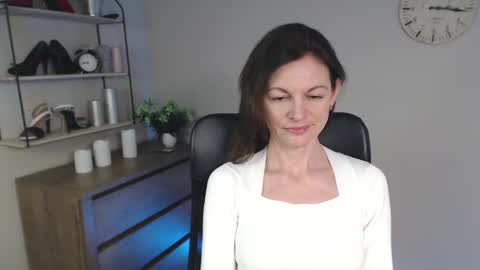Snapshot of vivian_dream chatting on 02-05-25, 07:50 Vivian online show from 02-05-25, 07:50