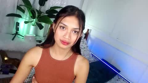 Vivian online show from 02-16-25, 12:30