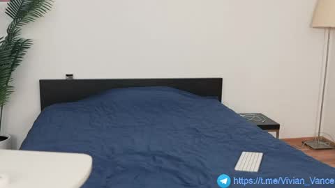 Vivian Vance online show from 04-23-26, 11:31