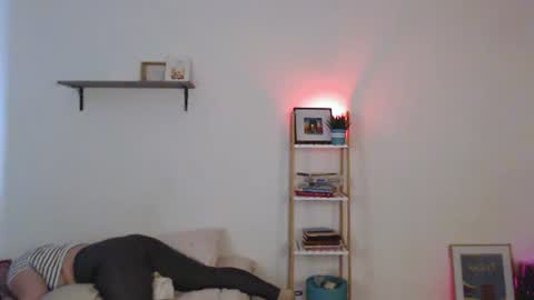 Snapshot of vivianmarble chatting on 08-05-26, 08:28 Lela online show from 08-05-26, 08:28