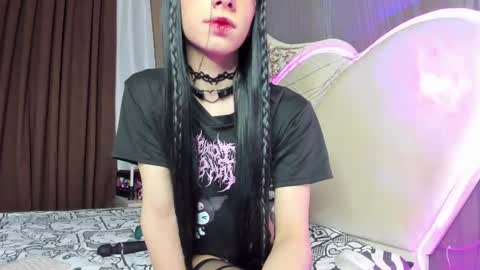 Snapshot of vivianmiller_ chatting on 02-18-25, 03:10 Vivian online show from 02-18-25, 03:10